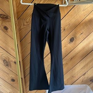 NWOT Mono B boot cut yoga pants